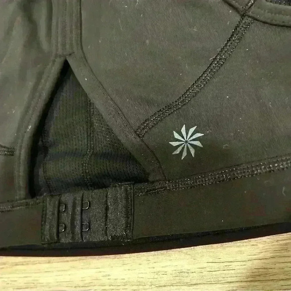 Athleta Sculptek Stealth Black Sports Bra Yoga Gym Athletic Stretch Size S - Picture 4 of 10